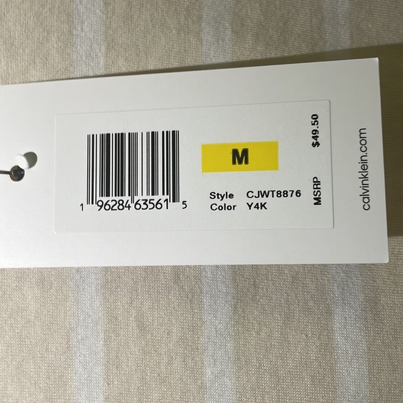 Calvin Klein Jeans Cropped Formal Top with Padded Shoulders NWT $18 PRICE DROP‼️ - Picture 9 of 12